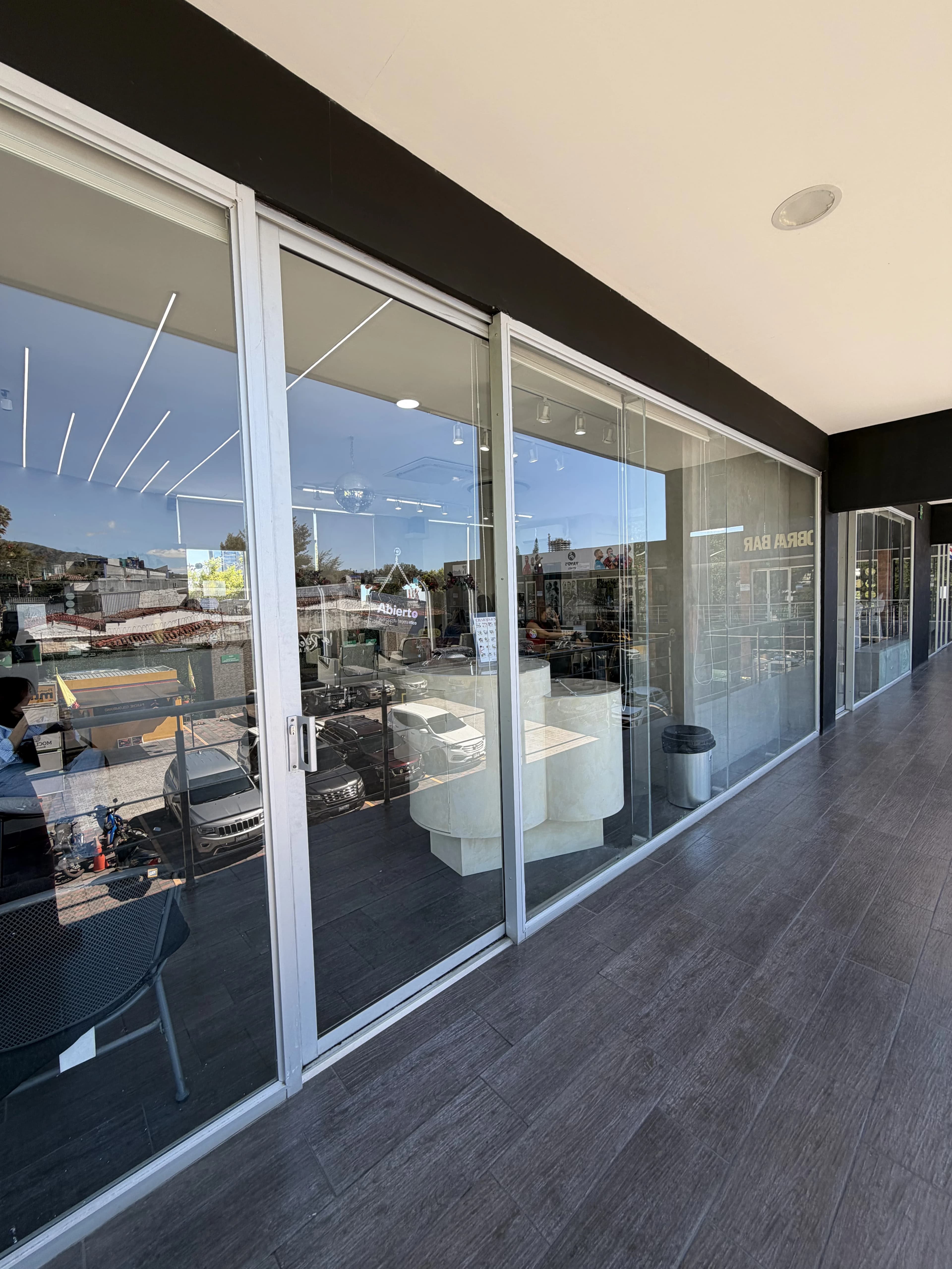 La Rivera Plaza - imagen 1